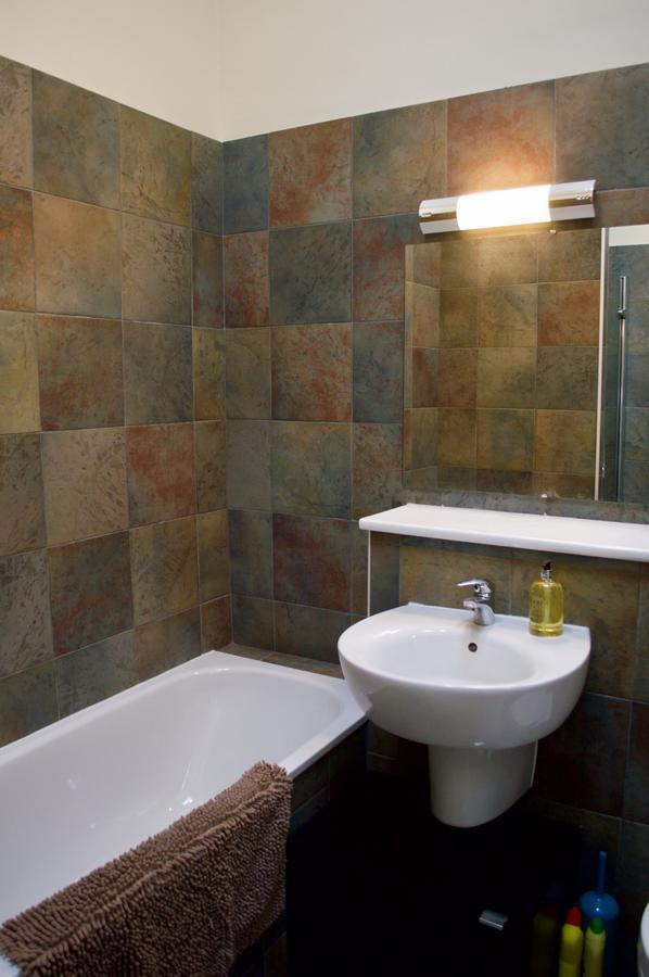 Fabulous 3 Bedroom Flat With Castle Views Edinburgh